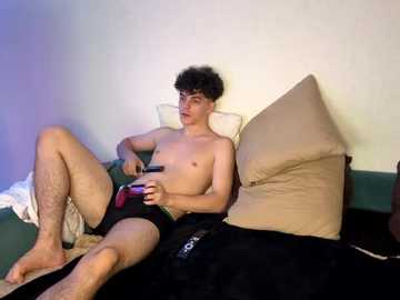 alice18james @ stripchat on 20250820