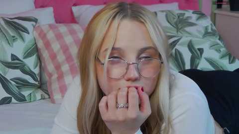 sky_cutie @ stripchat on 20250820