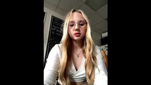 sky_cutie @ stripchat on 20250820