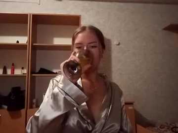 tomyris_yuki @ stripchat on 20250822