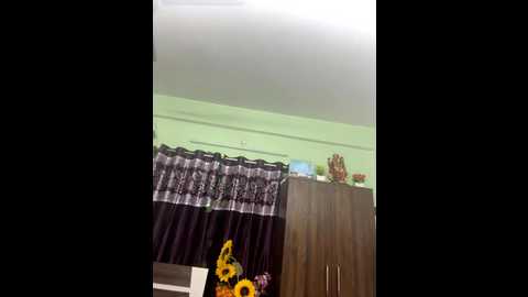 v_hot_sweit @ stripchat on 20250822