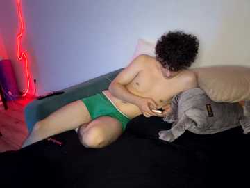 alice18james @ stripchat on 20250824