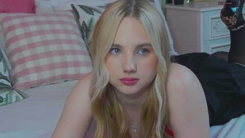 sky_cutie @ stripchat on 20250824