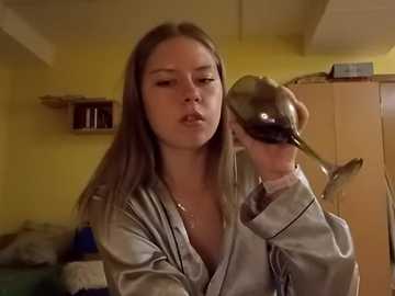 tomyris_yuki @ stripchat on 20250824