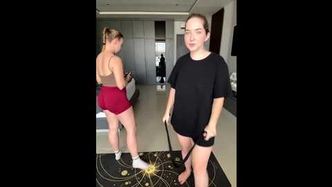 nura_n_sarah