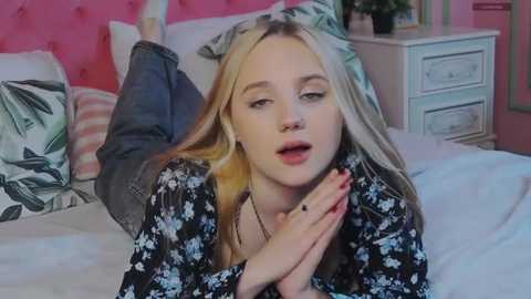 sky_cutie @ stripchat on 20250826