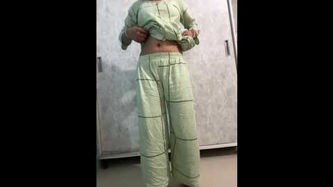 nisha_cam12 @ stripchat on 20250903