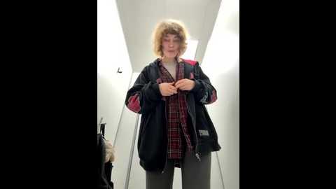 kinaka @ stripchat on 20250904