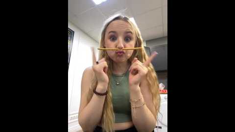 sky_cutie @ stripchat on 20250904