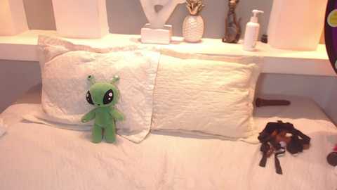 milu_w4llace @ stripchat on 20250910