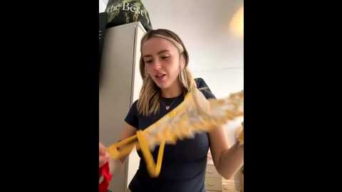 elliemaexoxo @ stripchat on 20250912