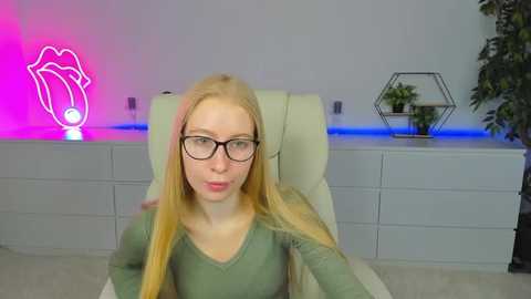 alina_blonde @ stripchat on 20250913
