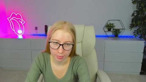 alina_blonde @ stripchat on 20250913