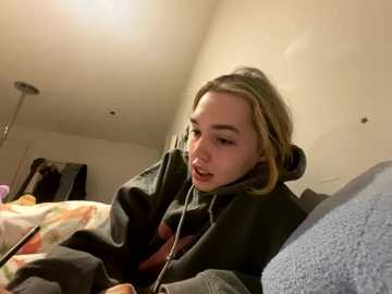 violetcutie @ stripchat on 20250915