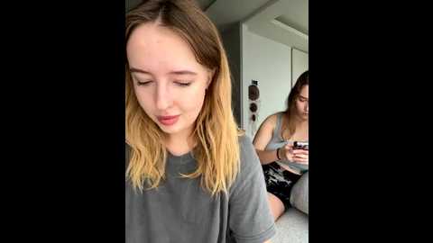 nura_n_sarah