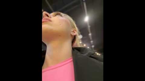 loraadoll @ stripchat on 20250920