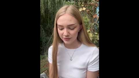 milamoone @ stripchat on 20250920