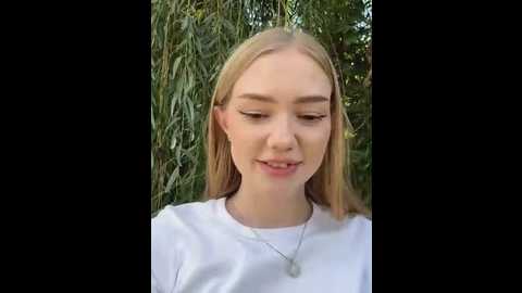 milamoone @ stripchat on 20250920