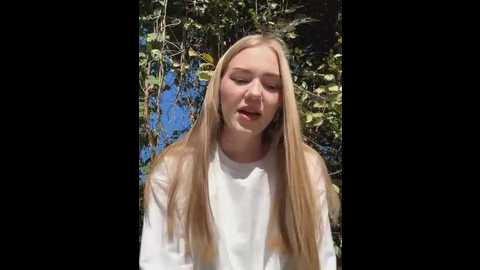 milamoone @ stripchat on 20250922