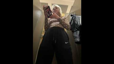 likacat @ stripchat on 20250923