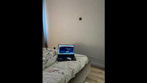 linaviam @ stripchat on 20250925