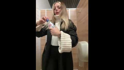 loraadoll @ stripchat on 20250925