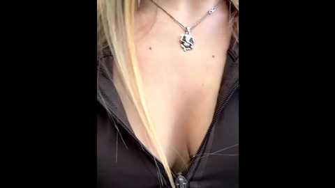 liza_risky @ stripchat on 20250927