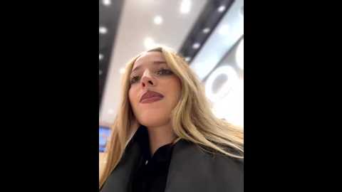 loraadoll @ stripchat on 20250927