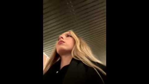 loraadoll @ stripchat on 20250927