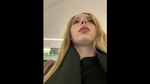 loraadoll @ stripchat on 20250927