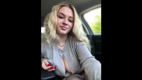 love_bri @ stripchat on 20250927