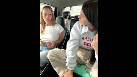 julliavegas @ stripchat on 20250928