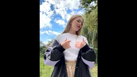 milamoone @ stripchat on 20250928