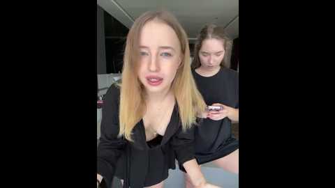 nura_n_sarah @ stripchat on 20250928