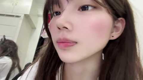 yiyi_707 @ stripchat on 20250929