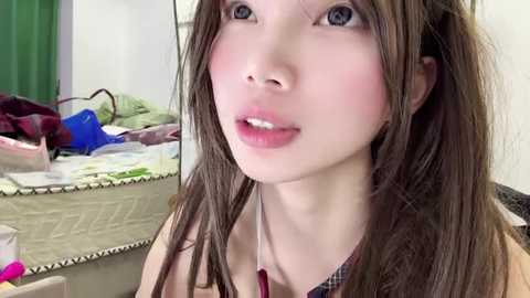 yiyi_707 @ stripchat on 20250929
