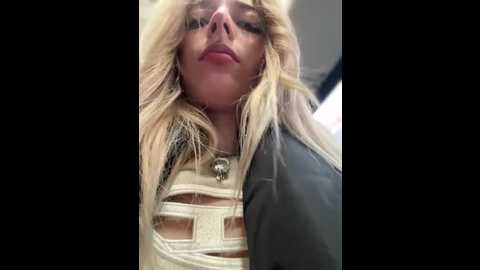 loraadoll @ stripchat on 20250930