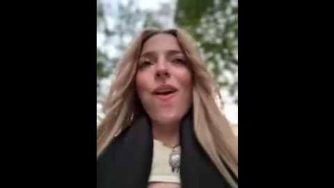 loraadoll @ stripchat on 20250930