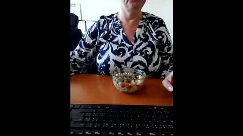 milf_love_fist99 @ stripchat on 20250930