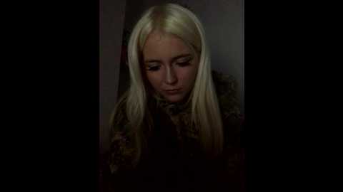 blondie_sofia_essexbabe @ stripchat on 20251001