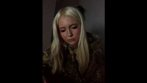 blondie_sofia_essexbabe @ stripchat on 20251001