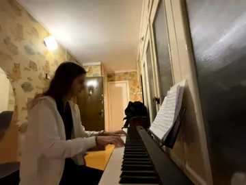 eva_angel3 @ stripchat on 20251001