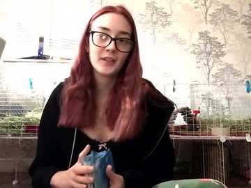 ivysplayhouse @ stripchat on 20251001