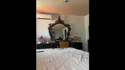 izy_cute_ @ stripchat on 20251001