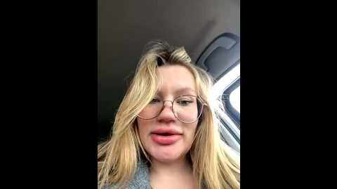 justmilaa @ stripchat on 20251001