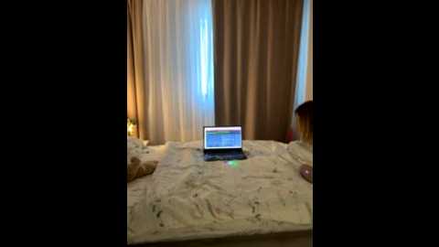 linaviam @ stripchat on 20251001