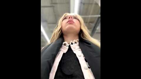 loraadoll @ stripchat on 20251001