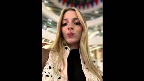 loraadoll @ stripchat on 20251001