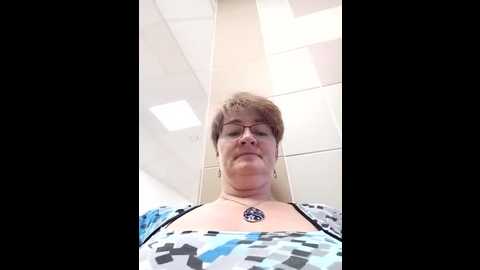 milf_love_fist99 @ stripchat on 20251001