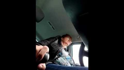 milf_love_fist99 @ stripchat on 20251001